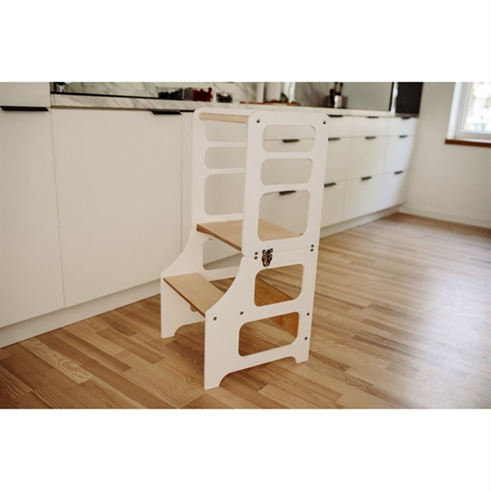 Duck Woodworks Foldable Kitchen Tower White