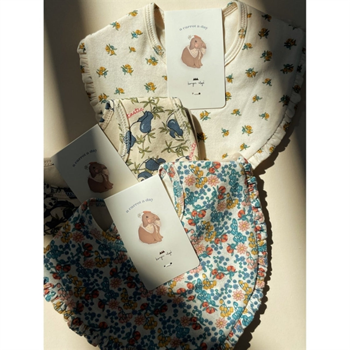 Konges Sløjd Bib 2-Pack Basis Panda/Oxford Tan