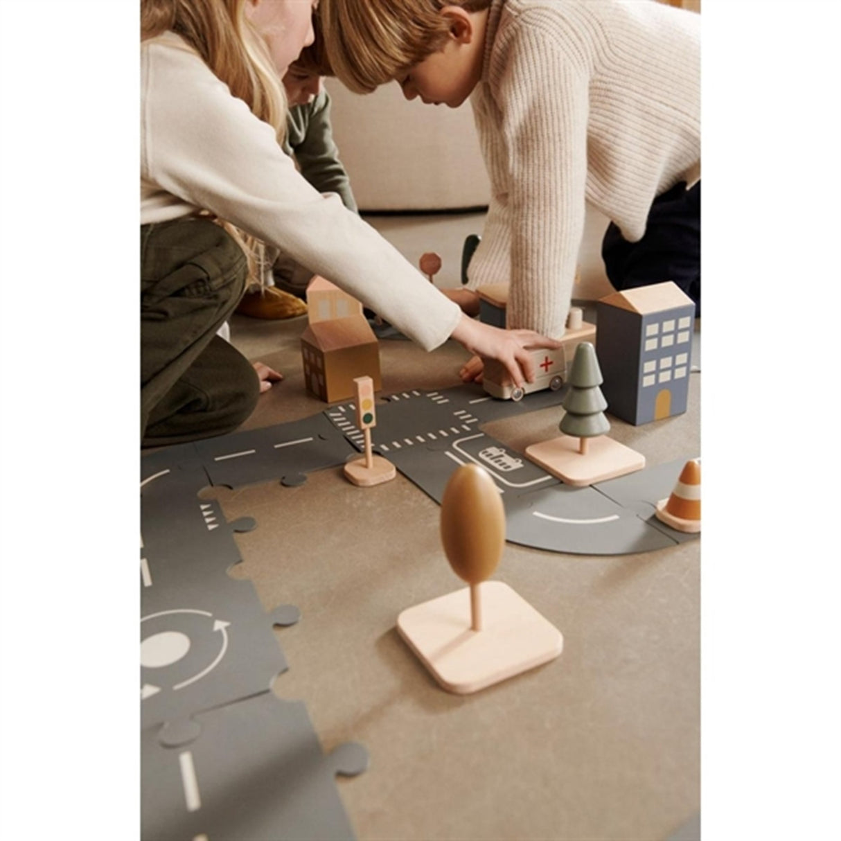 Liewood Village Car Set Apple Red Multi Mix