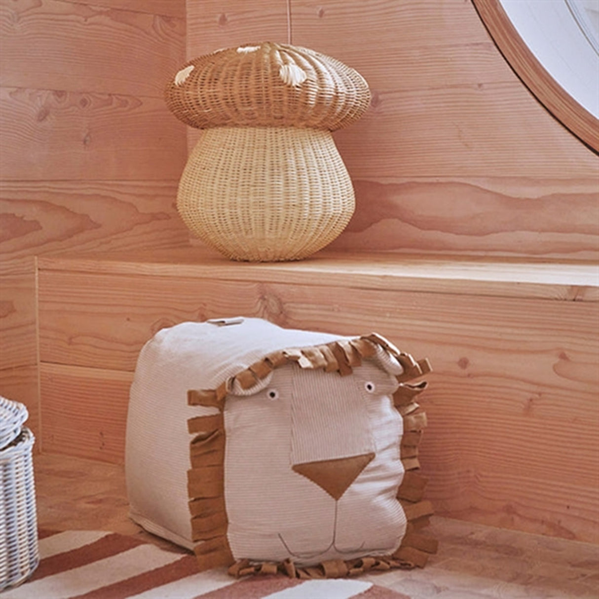 OYOY Lobo Lion Ride On