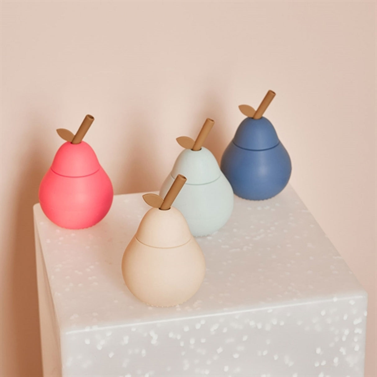 OYOY Pear Cup Cherry Red