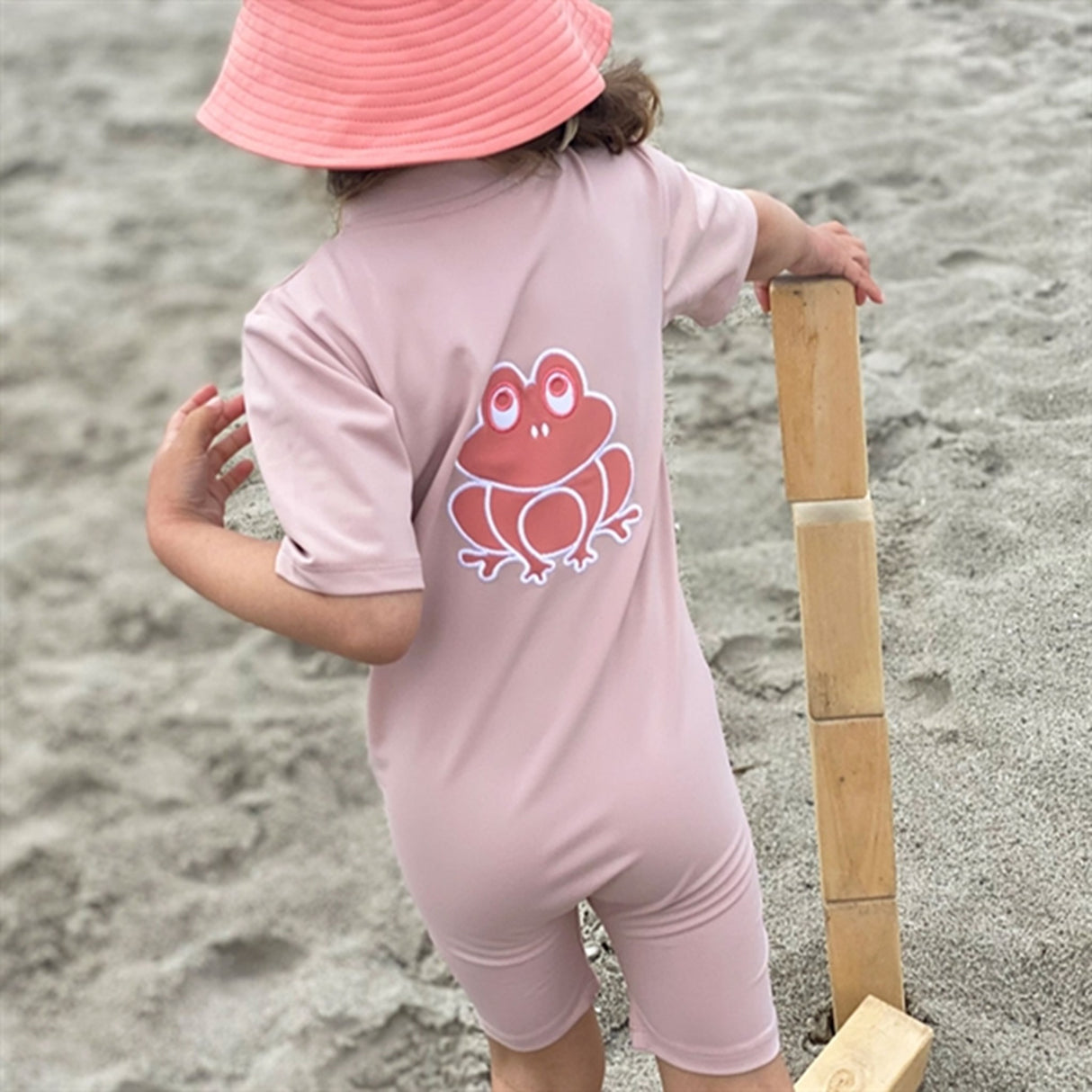 Petit Crabe Rose Nude Noe Frog Sunsuit with Zipper