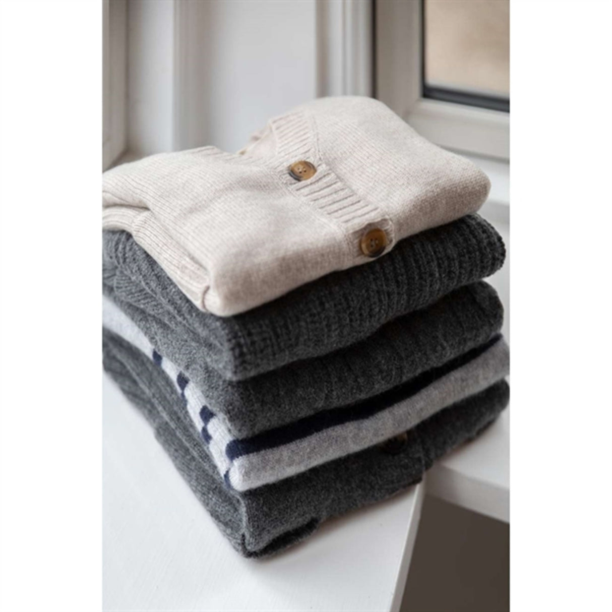 HOLMM Oxford Stripe Opal Cashmere Knit Pullover