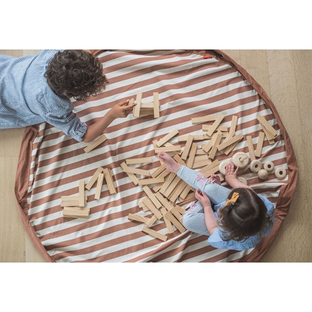 Play&Go 2-in-1 Play Mat Stripes Brown