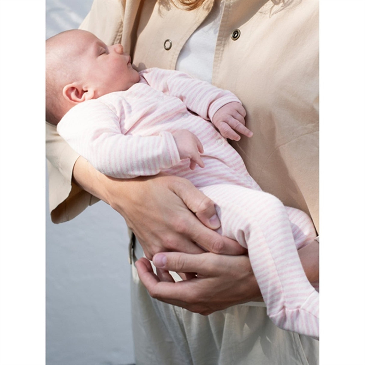 Serendipity Rosebud/Offwhite Newborn Onesie w. Feet