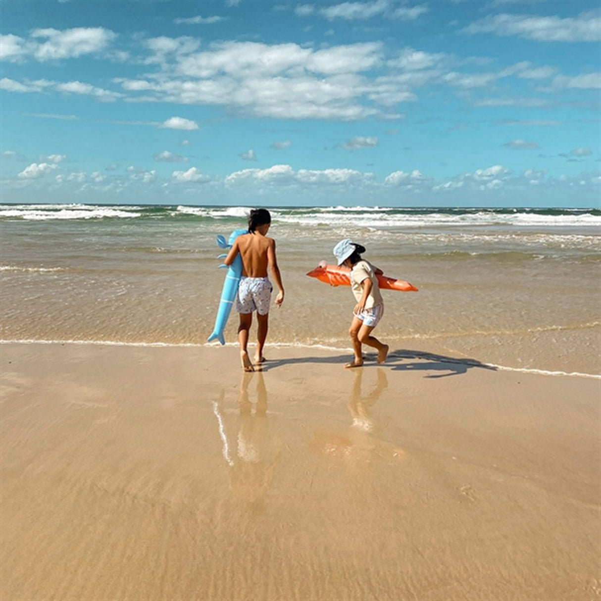 SunnyLife Noodle Sonny the Sea Creature Neon Orange