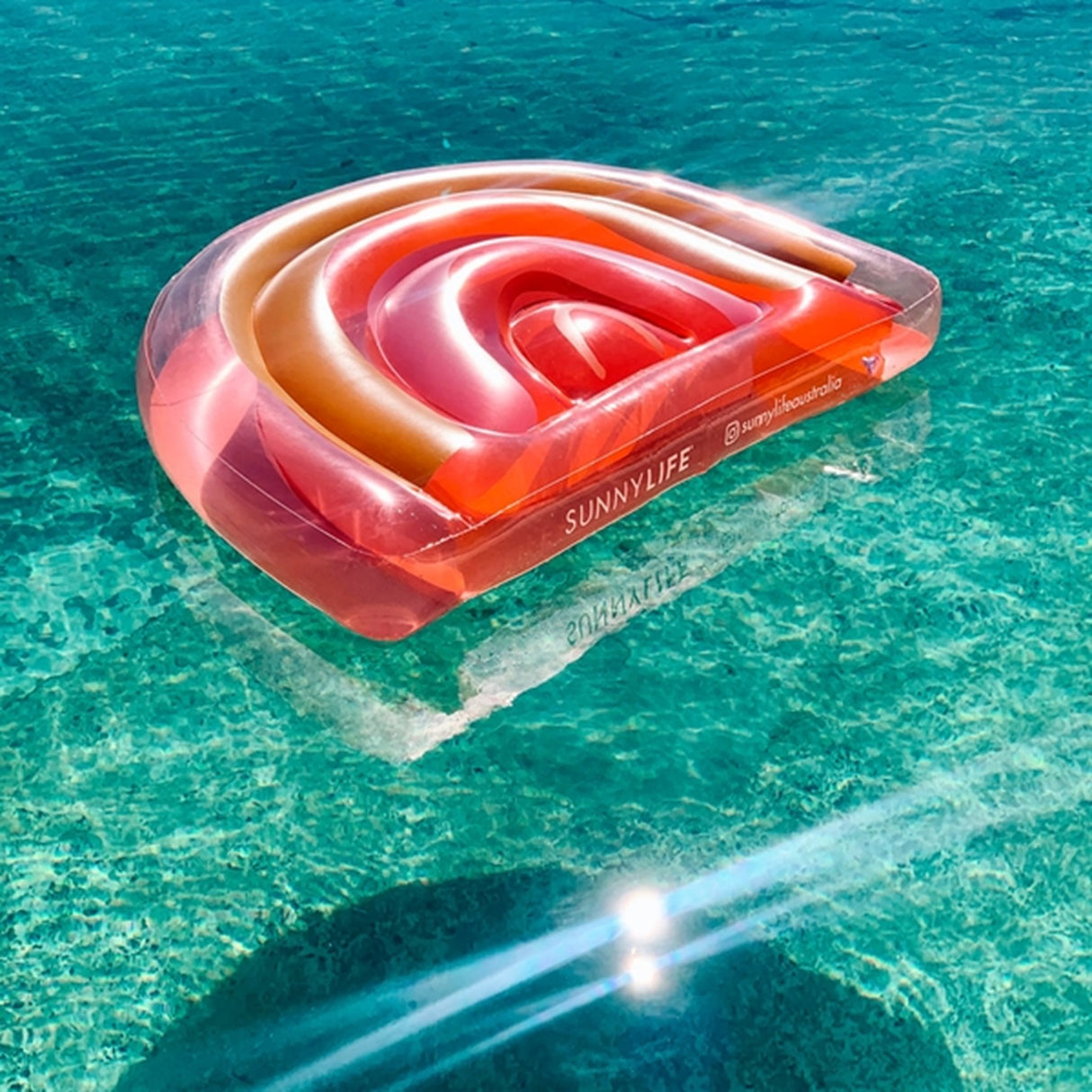 SunnyLife Float Away Lie On Rainbow