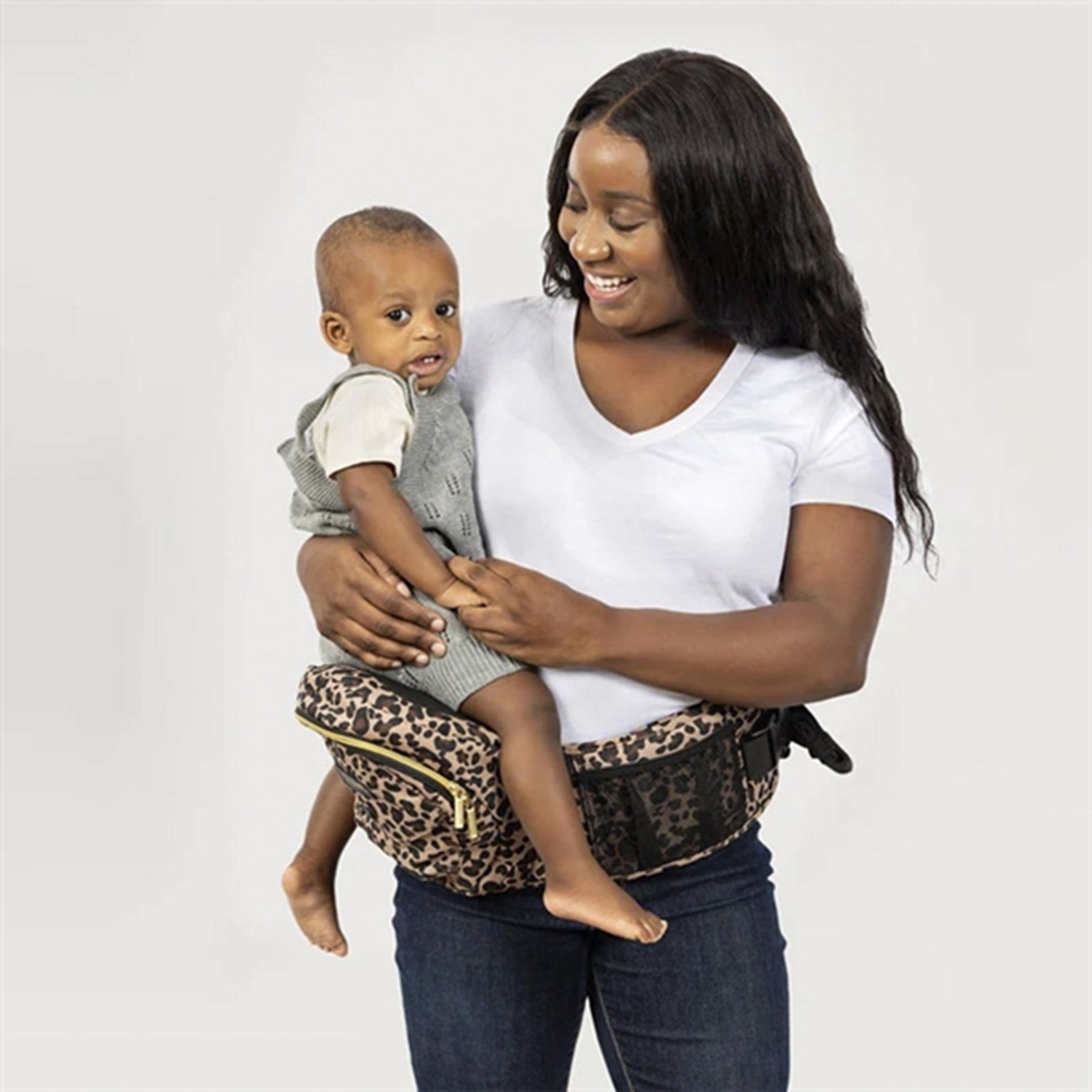 V2 Hip Carrier Leopard - Tushbaby → Luksusbaby.com