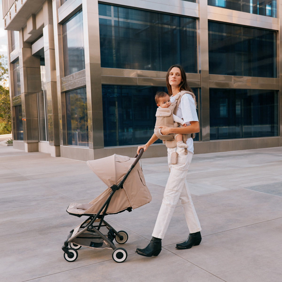 Cybex Almond Beige Laya Carrier