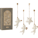 Maileg Gift Box With Metalophæng - Hellig Nat - Off White