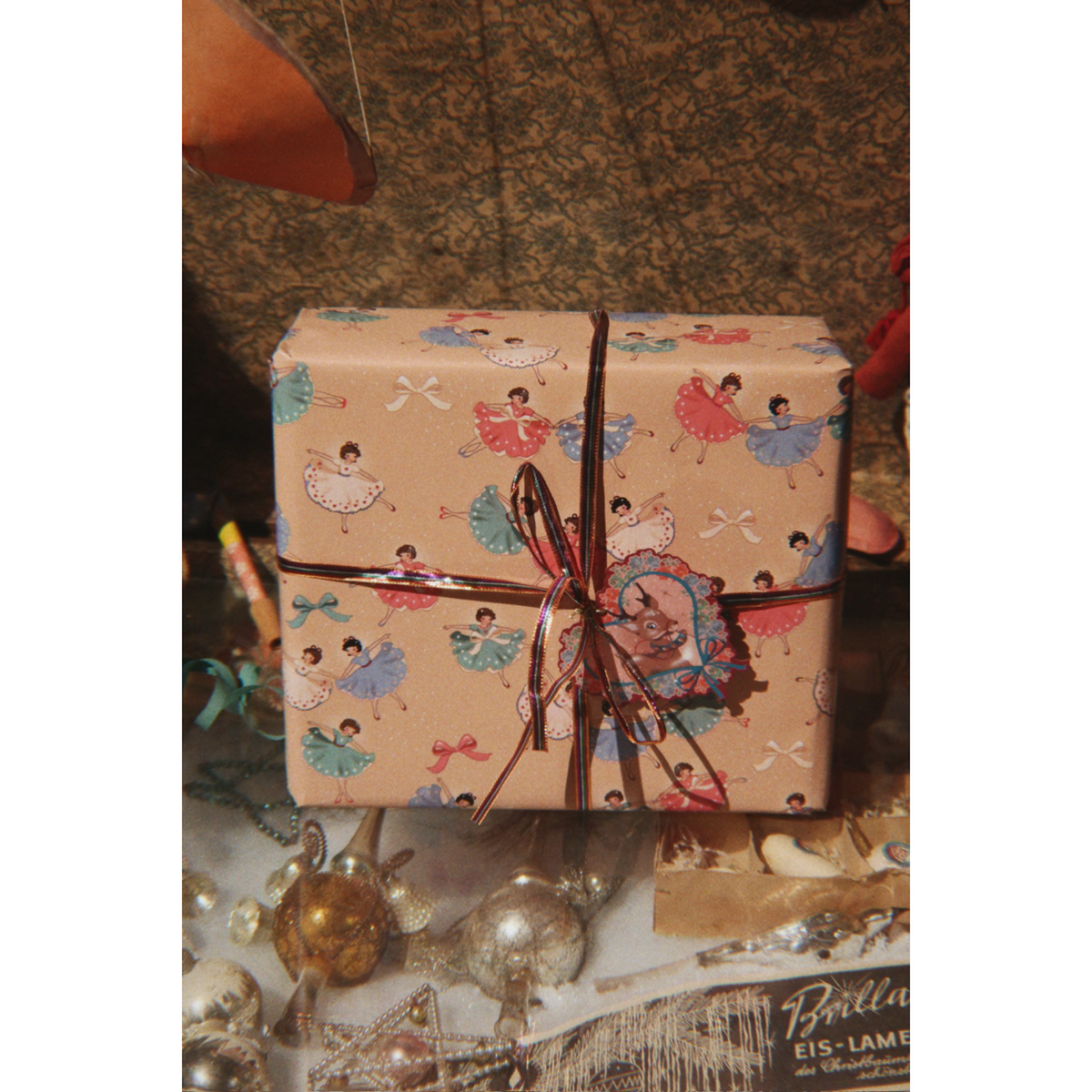 Konges Sløjd Bow Ballerina Blush Wrapping Paper