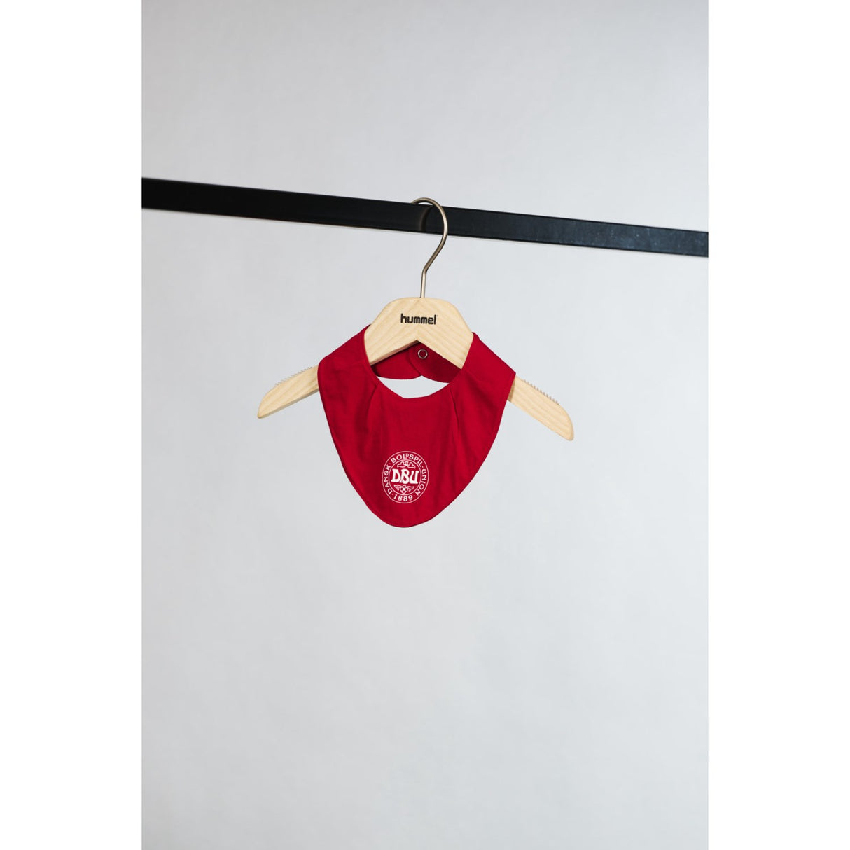 Hummel Chili Pepper DBU Gameday Bumble Bib