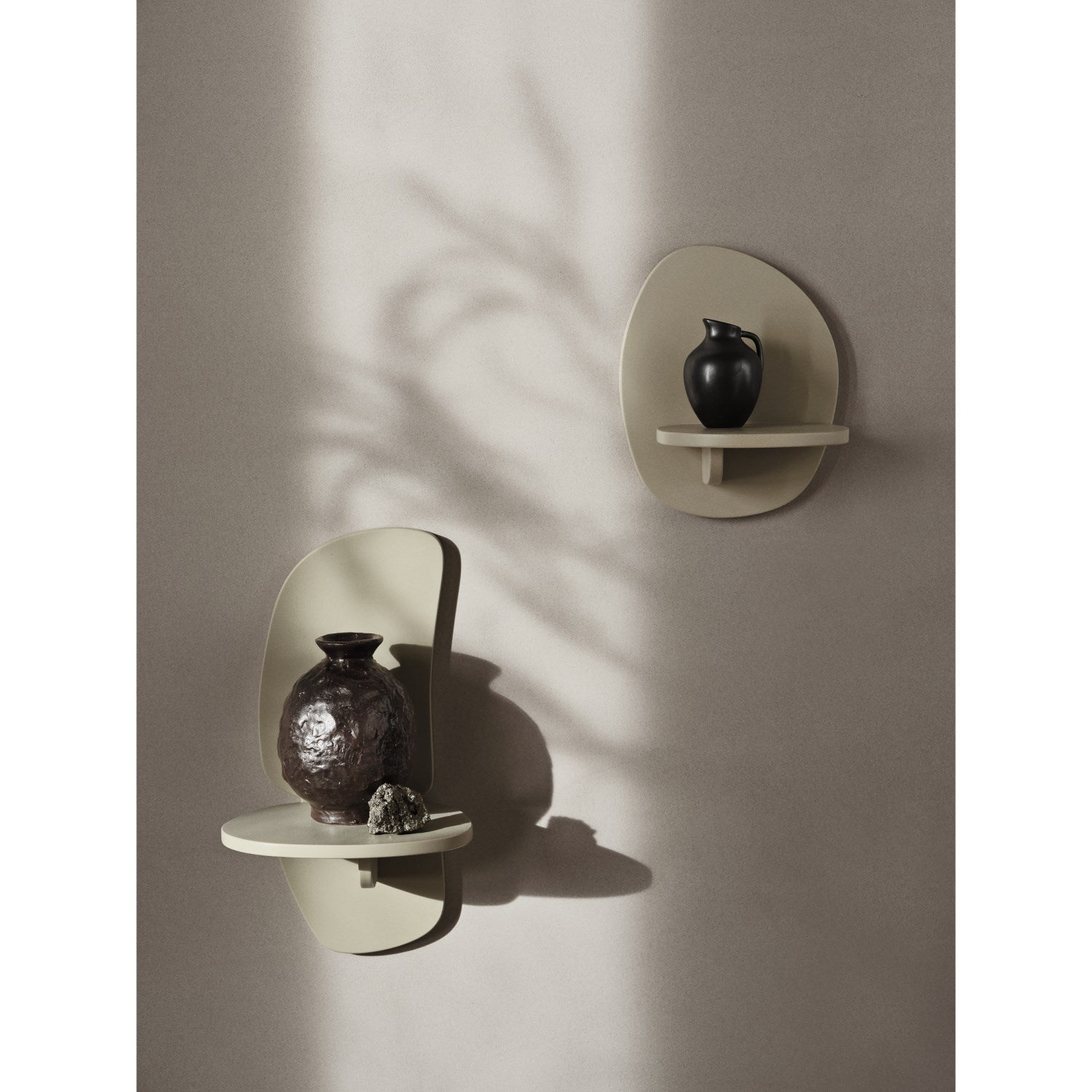Buy Ferm Living Cashmere Pilu Shelf | Luksusbaby