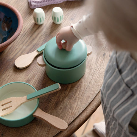 Sebra Green Kitchen Pot and Pan Set, Wood