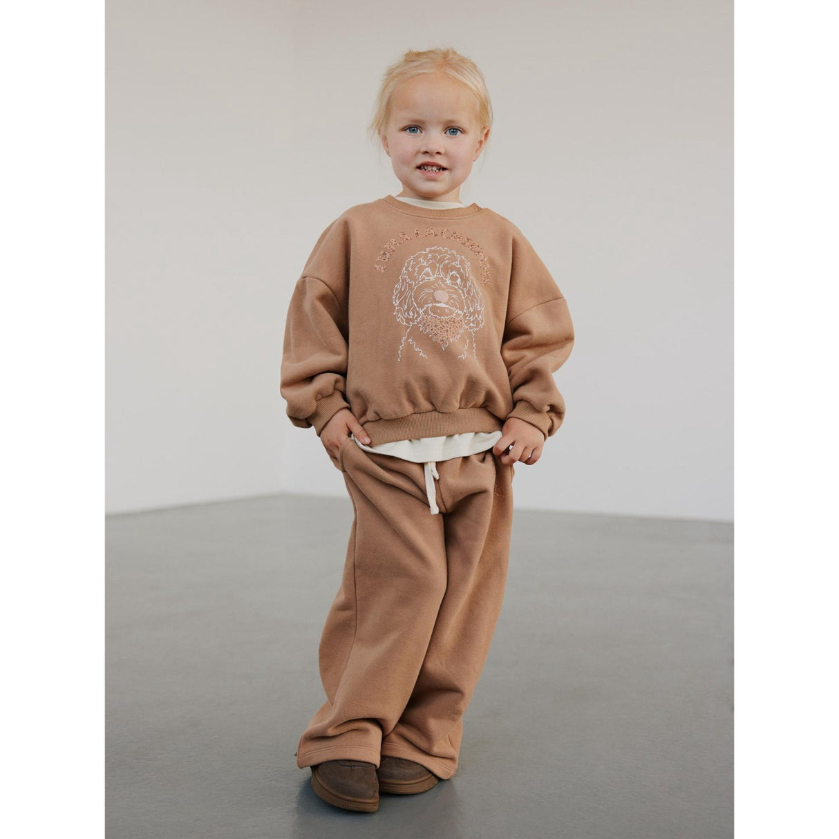 Sofie Schnoor Cashew Brown Sweatpants