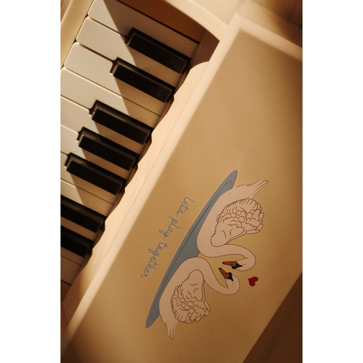 Konges Sløjd Swan  Piano Fsc 65