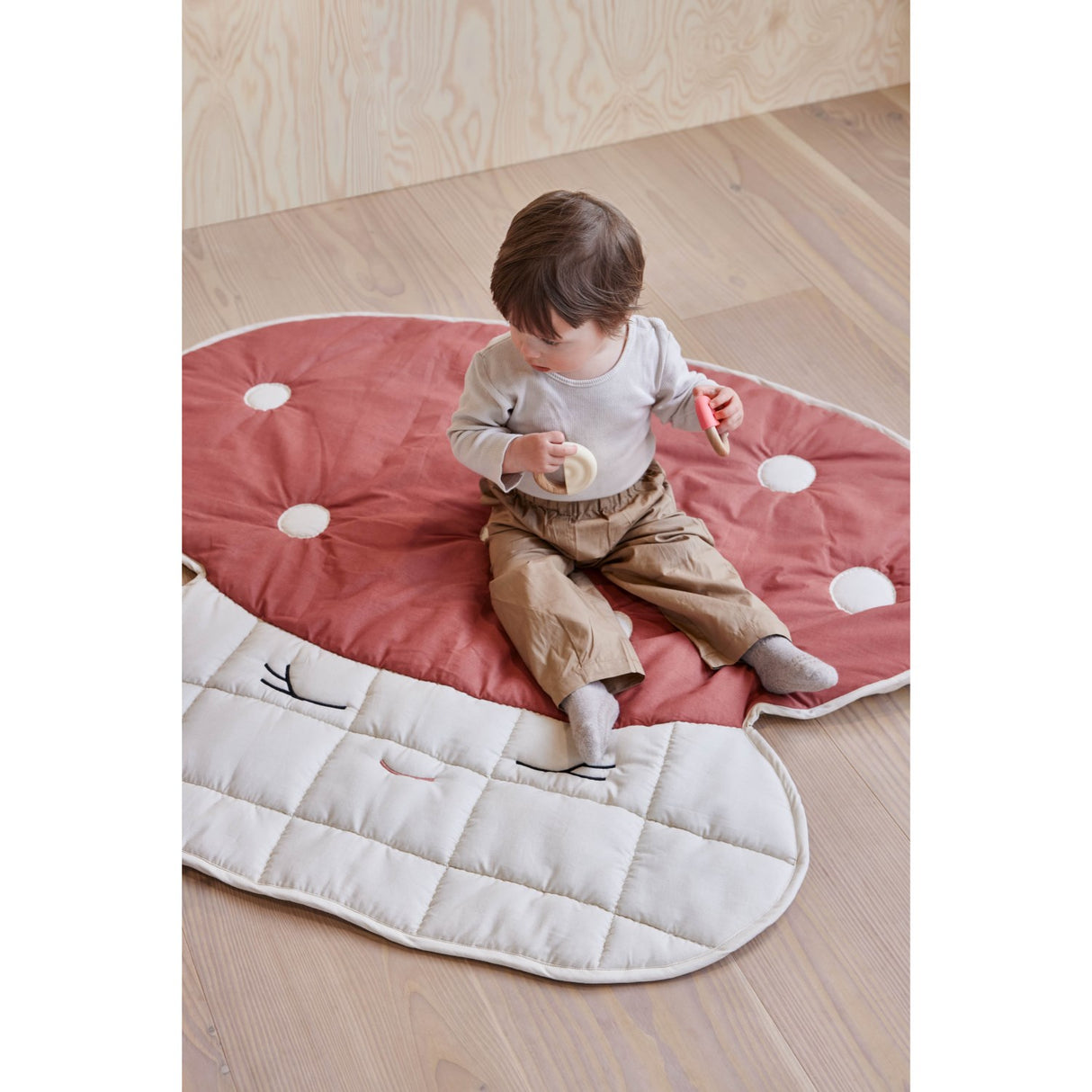 OYOY Offwhite/Red Mushroom Quilted Blanket