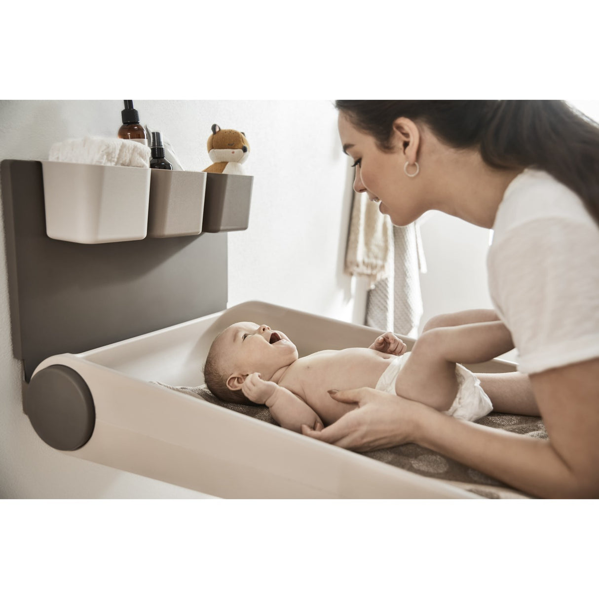 Leander Wally Wall Mounted Changing Table Pad Cappuccino