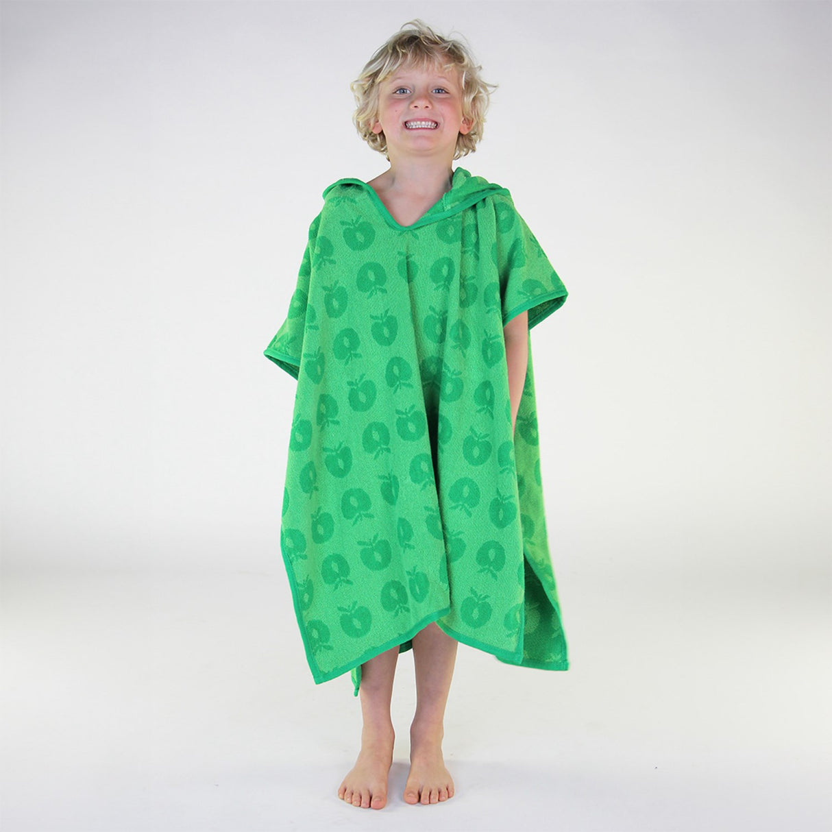 Småfolk Apple Green Badeponcho Til Børn Med Æbler