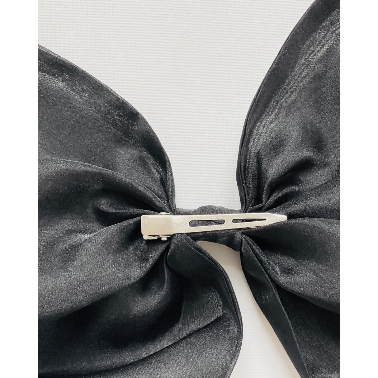 Dolly by Le Petit Tom Black Dolly World Big Organza Hair Bow