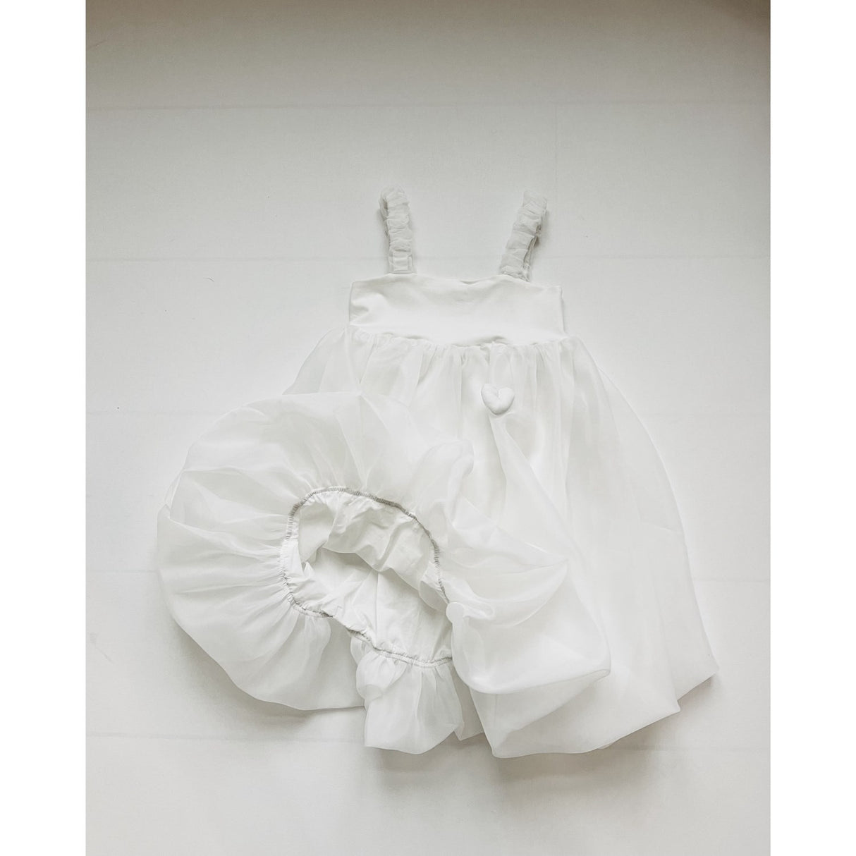 Dolly by Le Petit Tom White Dolly World Heart Balloon Organza Dress