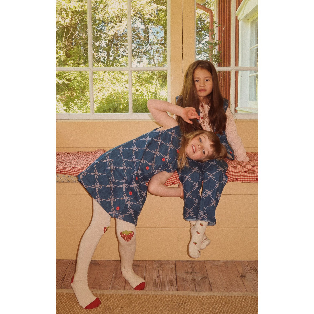 Flöss Soft White Small Berry Stocking