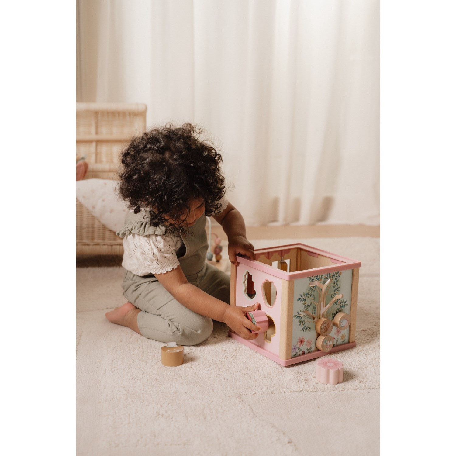 Buy Little Dutch Fairy Garden Pink Activity Cube | Luksusbaby