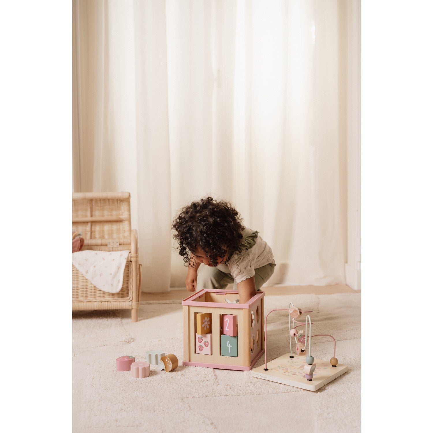 Buy Little Dutch Fairy Garden Pink Activity Cube | Luksusbaby