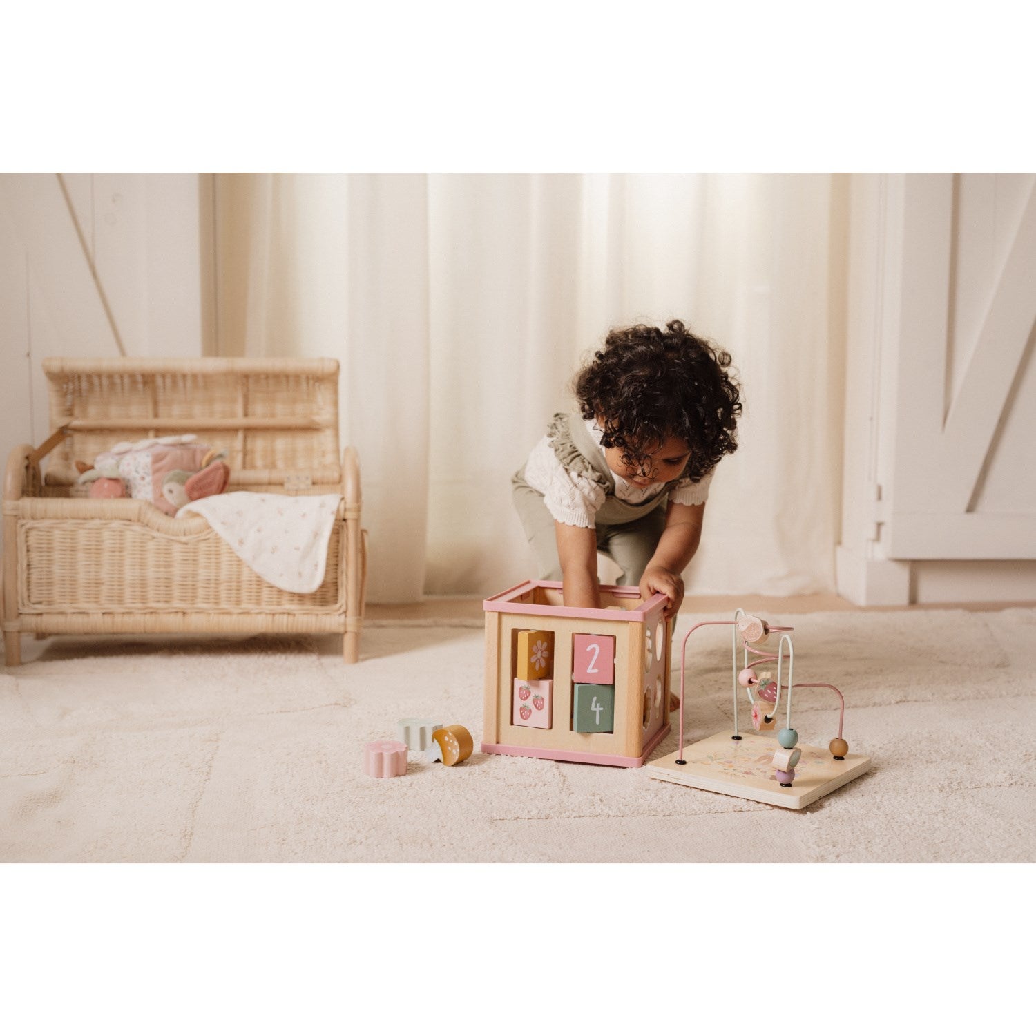 Buy Little Dutch Fairy Garden Pink Activity Cube | Luksusbaby