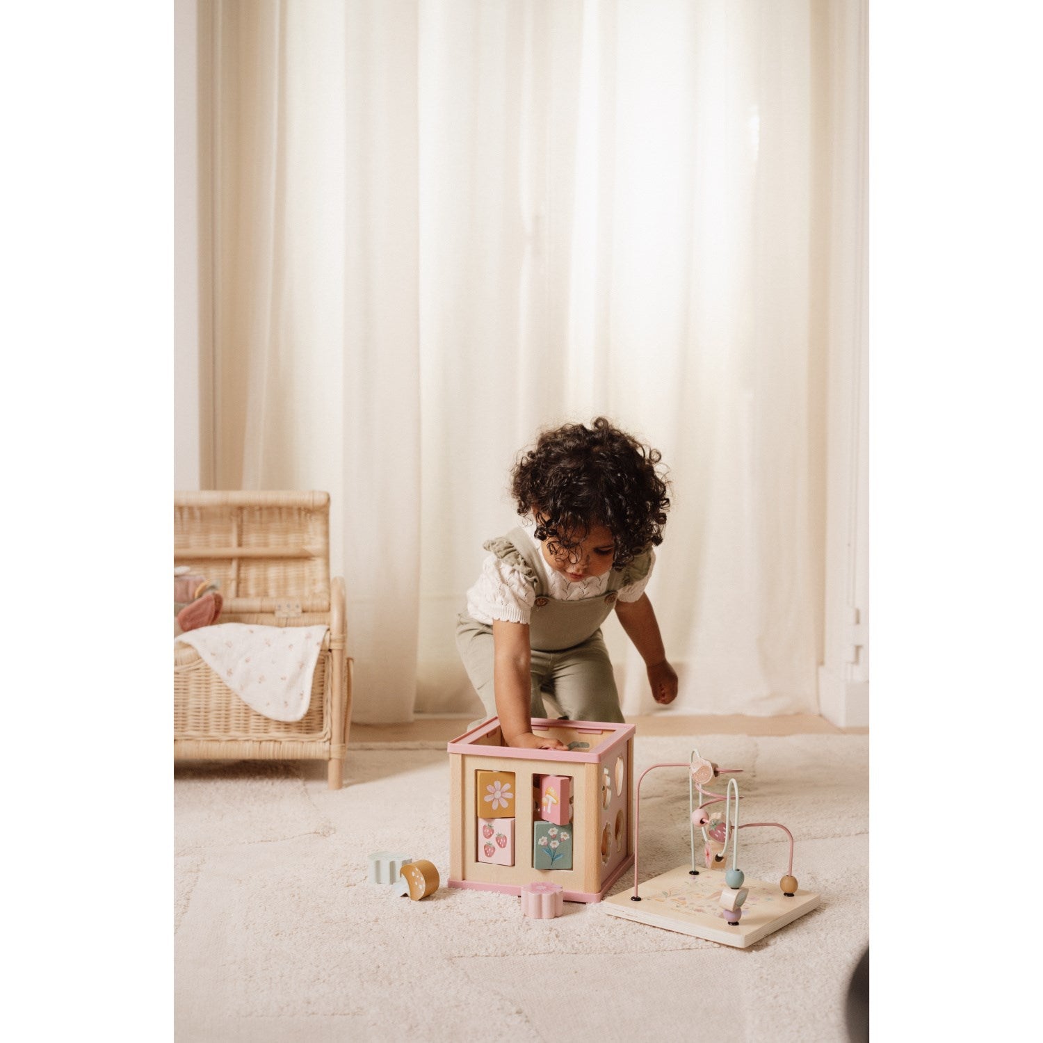 Buy Little Dutch Fairy Garden Pink Activity Cube | Luksusbaby