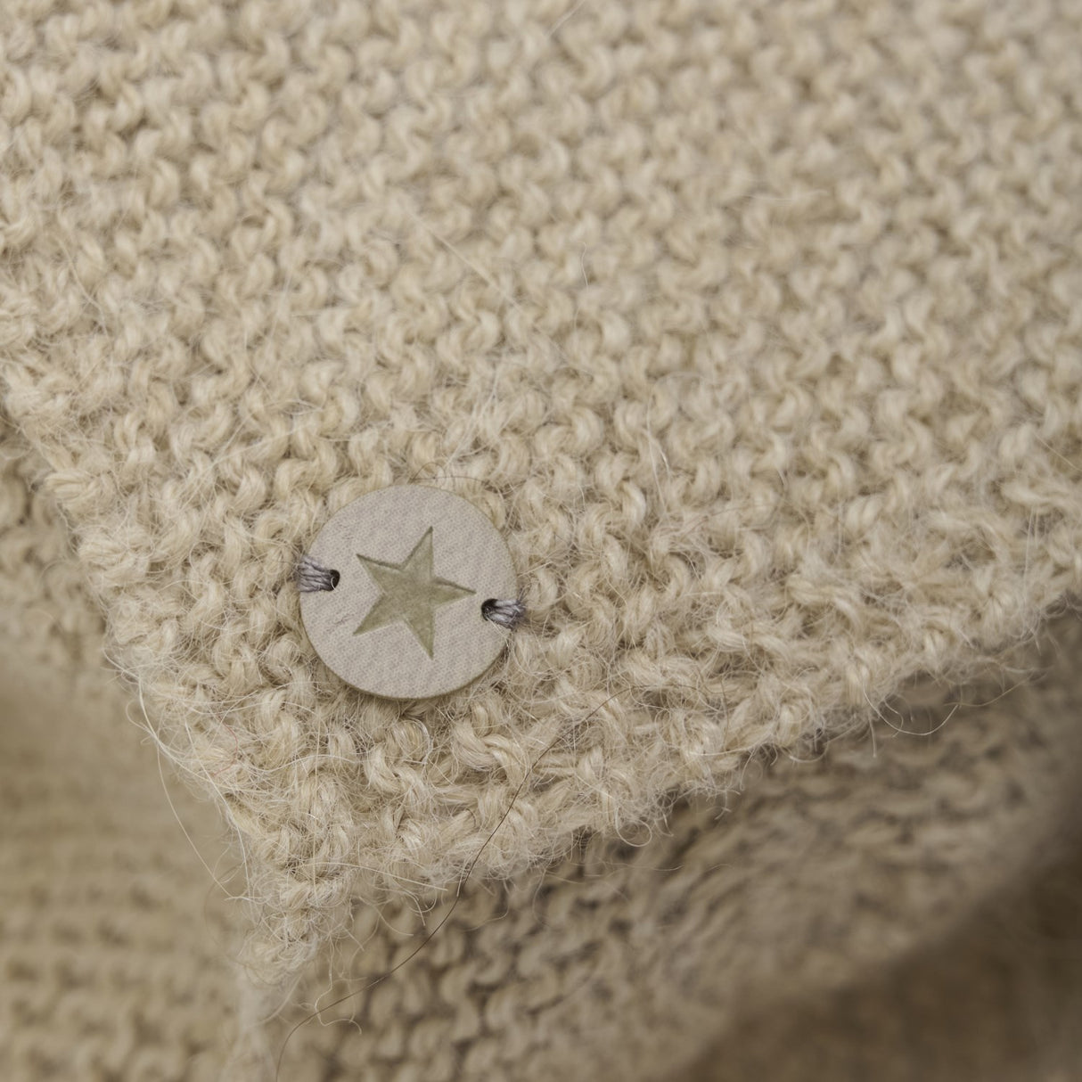 Huttelihut Camel Melange Bonnet Wool Knit Alpaca Pompom