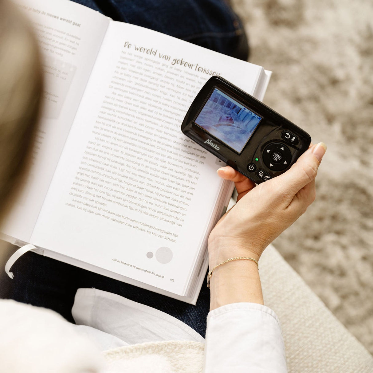 Alecto Baby Monitor With 2,4 Inch Camera