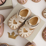 Angulus Buttermilk Beginner Hjertesandal Med Velcro Closure