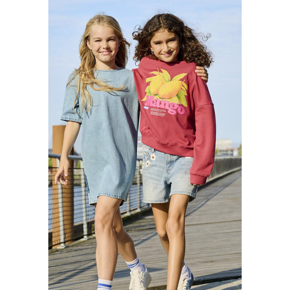 kids ONLY Earth Red Mango Philea Life Overzise Fruit O-neck Sweatshirt