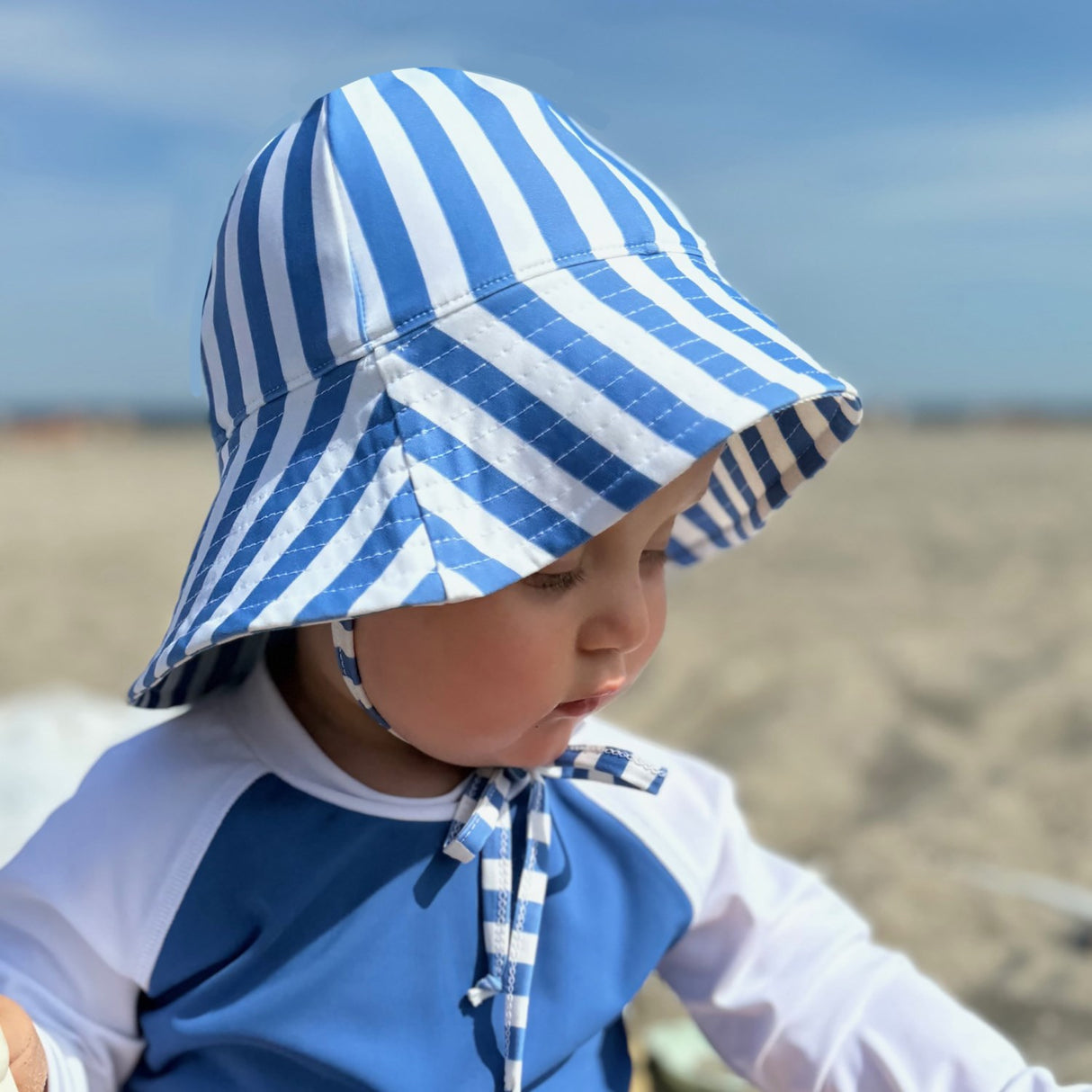 Petit Crabe Vertical Stripes Frey Sun hat