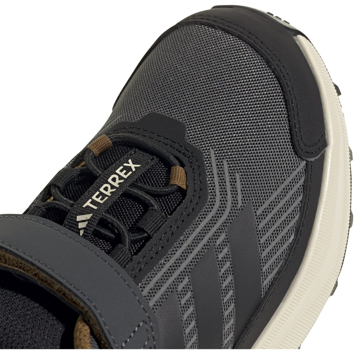 adidas Originals Grey Six/Core Black/Bronze Strata Terrex Trailmaker 2 Cf K Shoe