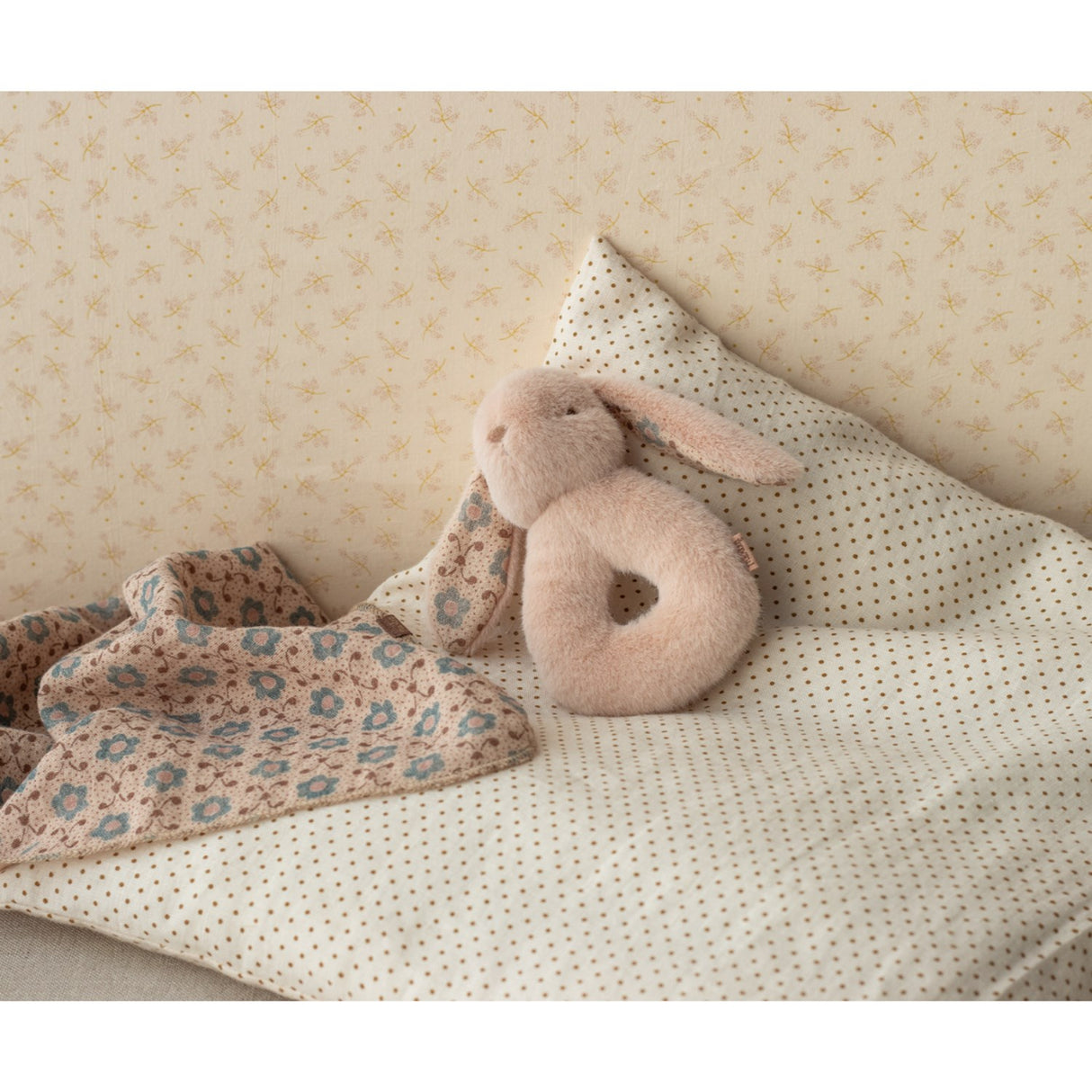 Maileg Bunny Rattle Set - Powder