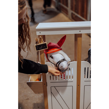 by Astrup Stævneset, Red