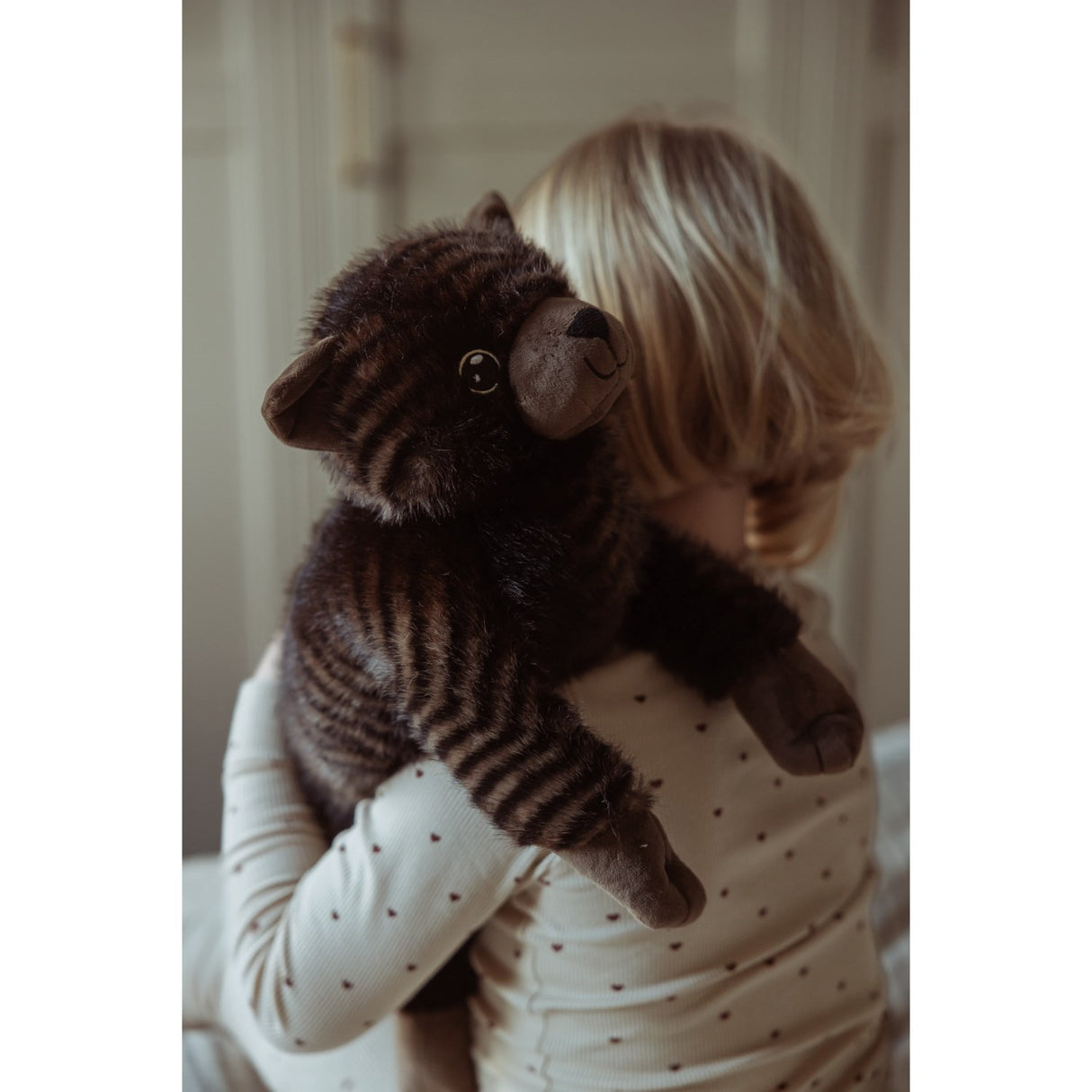 by Astrup Gravity, cat, 1.2 kg.