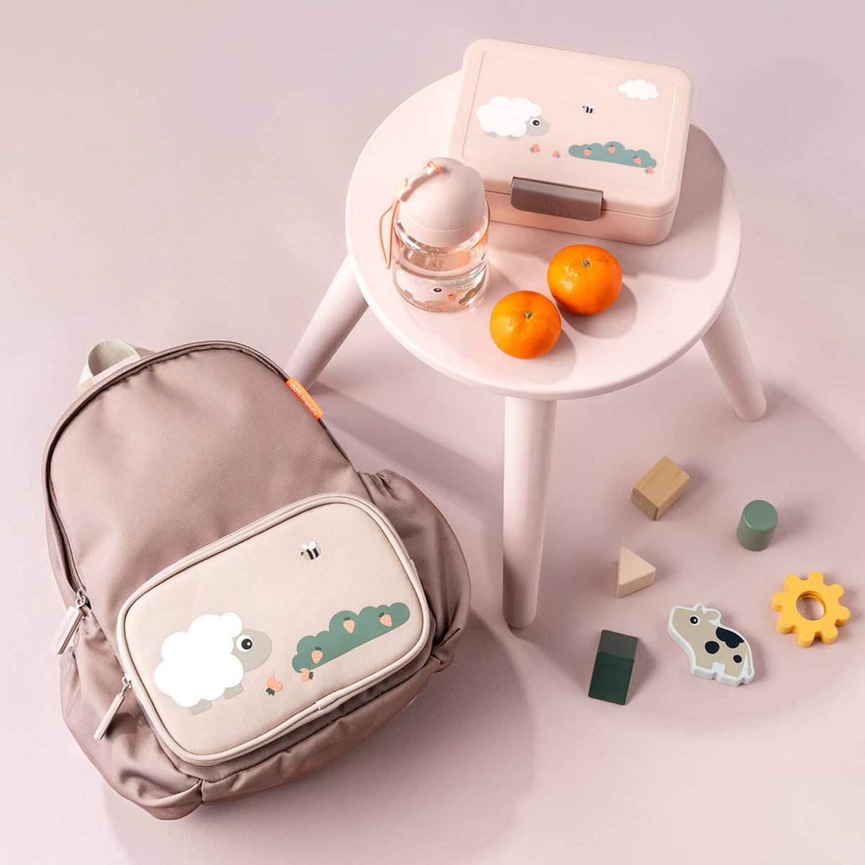 DonebyDeer Powder Lunch Box With Divider Tiny Farm