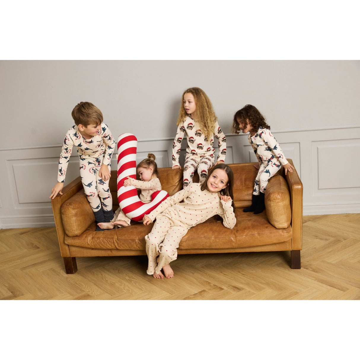 The New Gardenia AOP Holiday Heart Rib Night Set