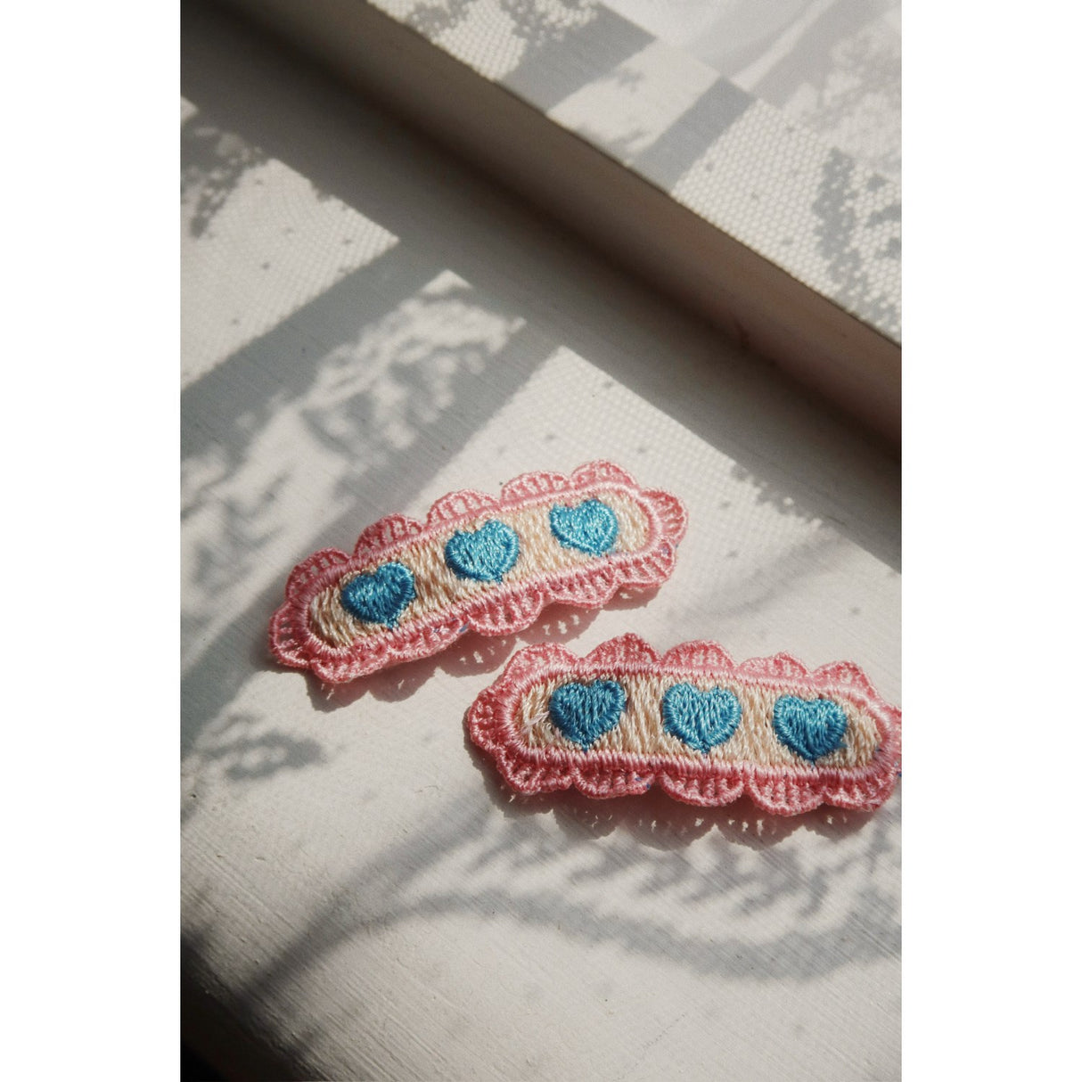 Konges Sløjd Buttercream 2 Pack Heart Embroidery Hair Clip