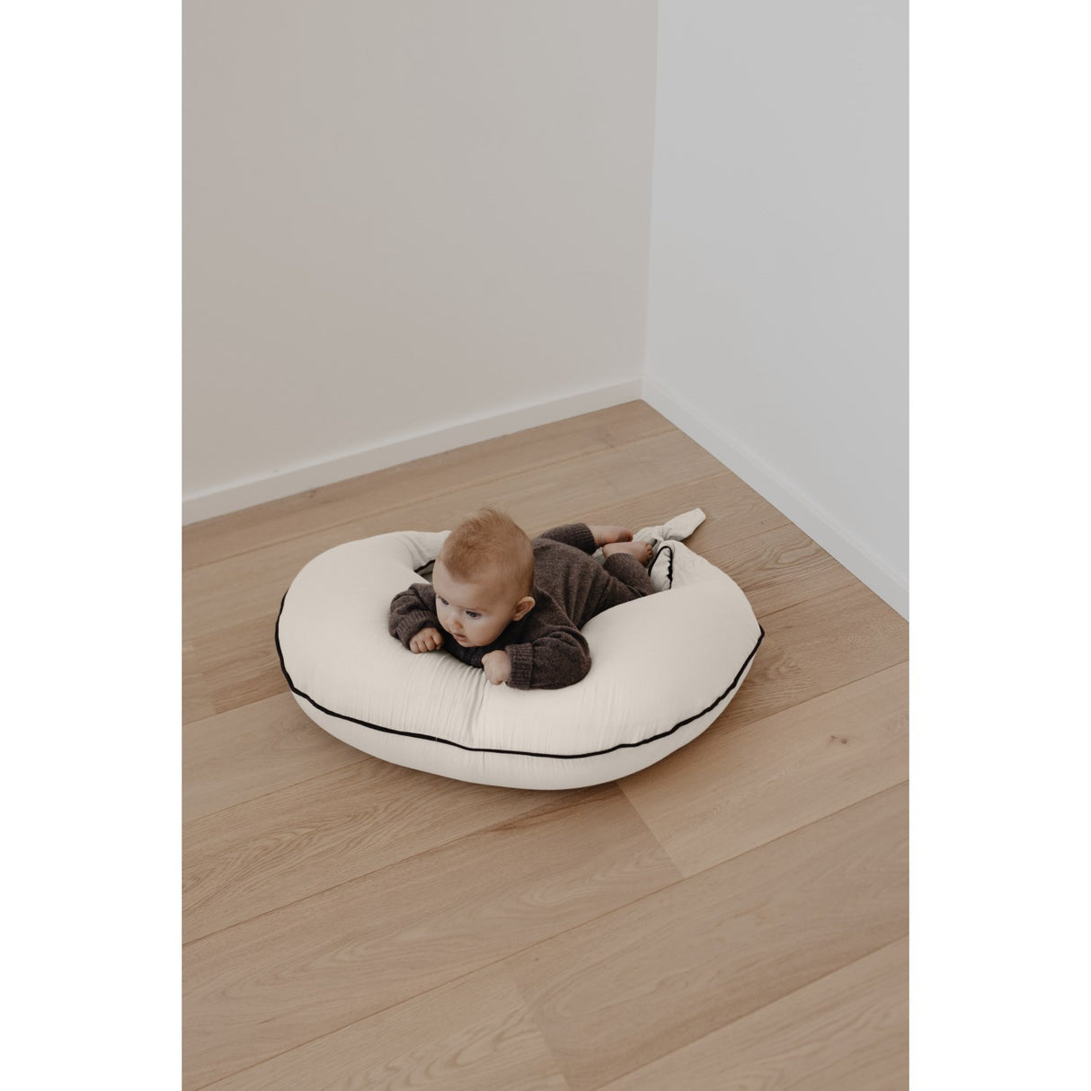 That's Mine X Élhée French Oak Collab Nursing Pillow