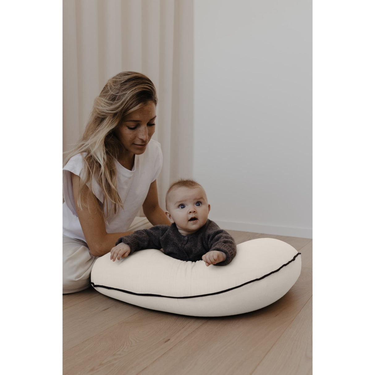 That's Mine X Élhée French Oak Collab Nursing Pillow