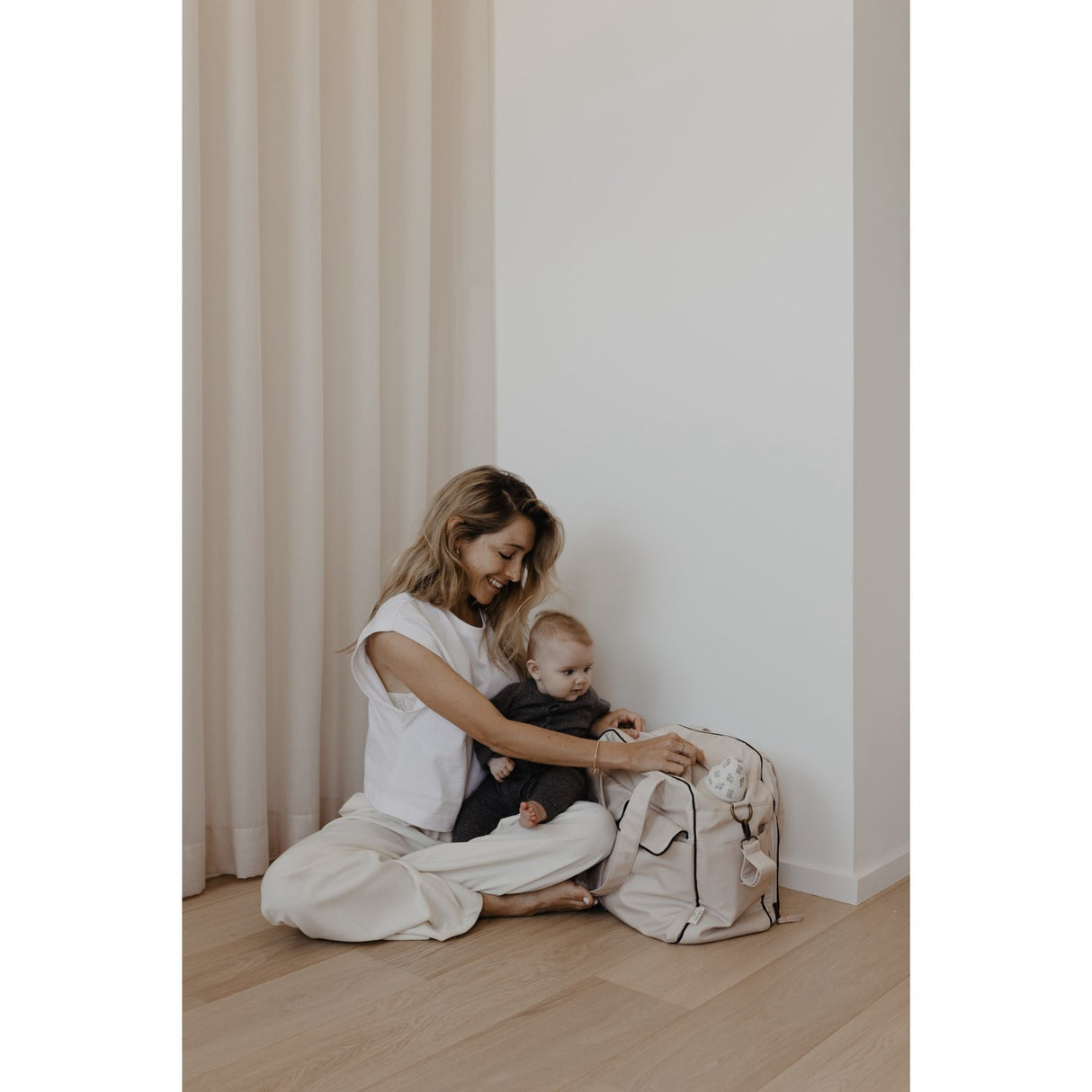 That's Mine X Élhée French Oak Collab Nursing Bag