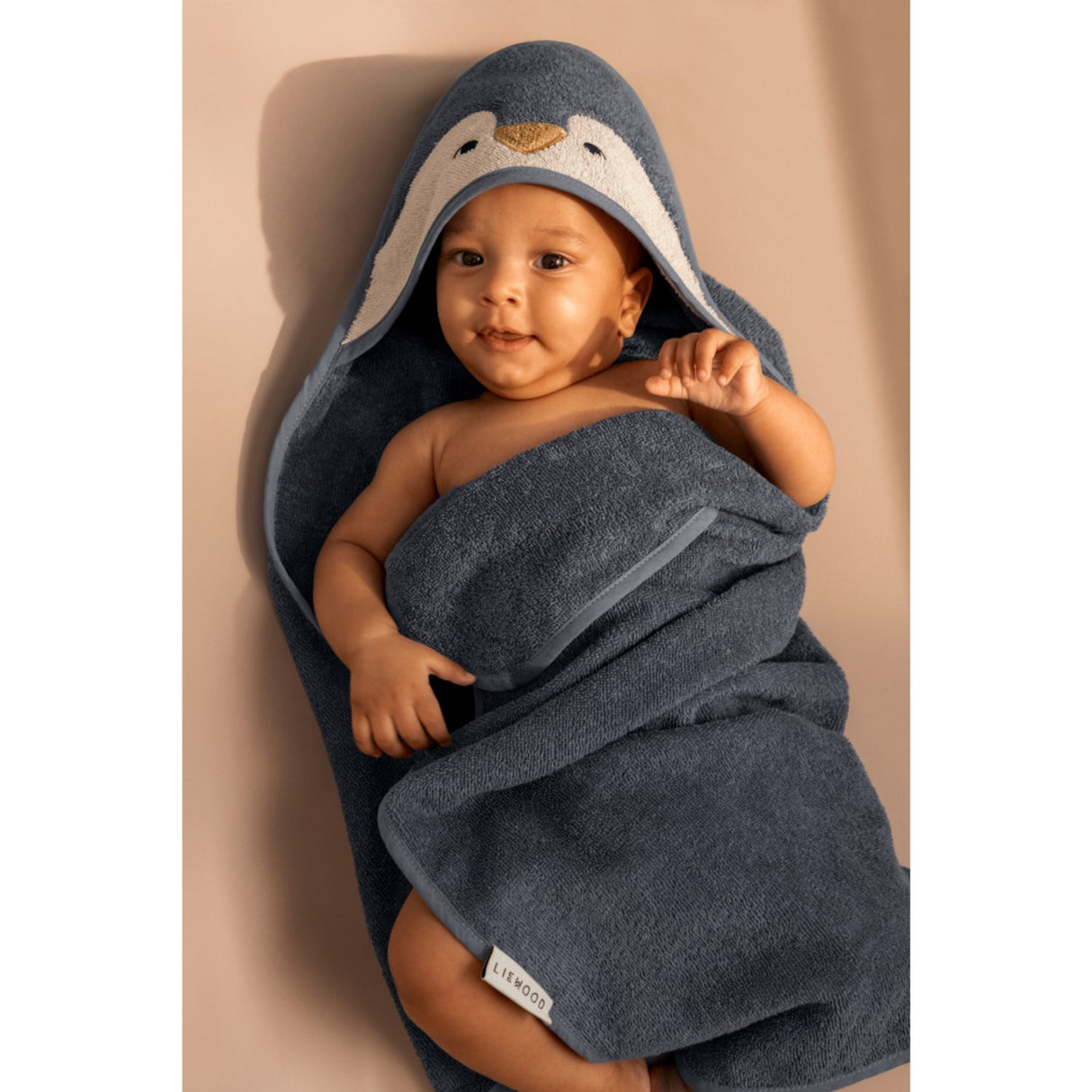 LIEWOOD Oceanview Mix Albert Penguin Hooded Towel