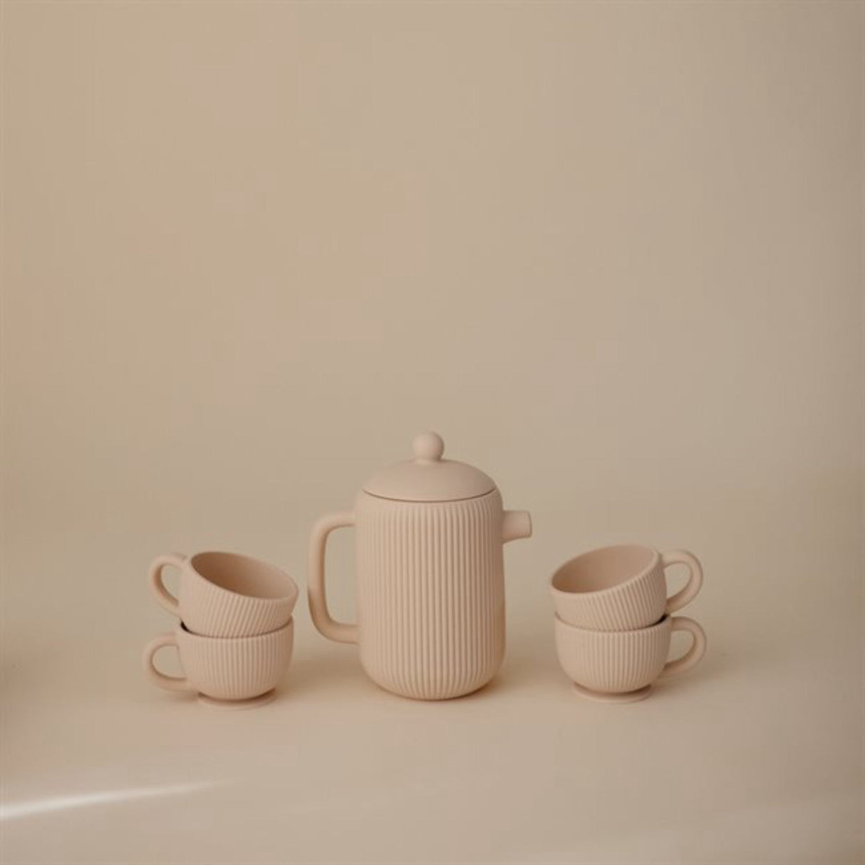 Mushie Shifting Sand Silicone Play Tea Set