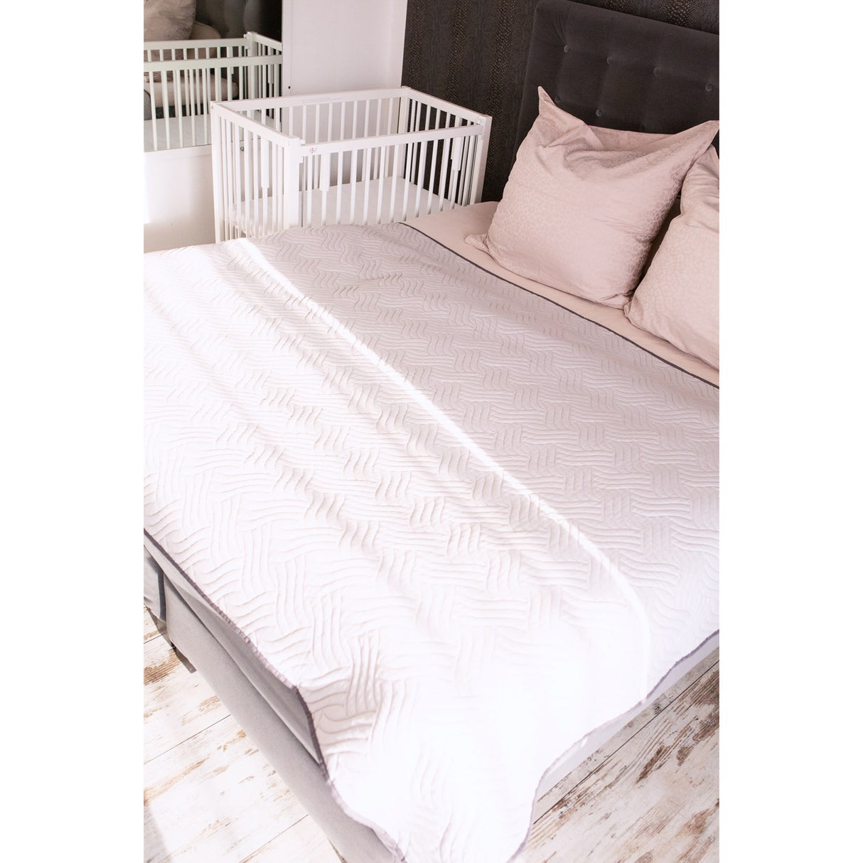 tiSsi® White Laquer Sophie Crib Solid Beech