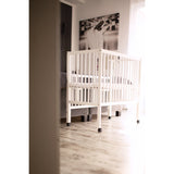 tiSsi® White Laquer Sophie Crib Solid Beech