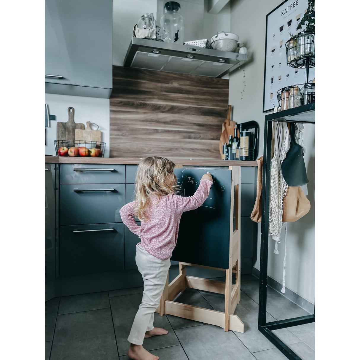 tiSsi® Black Felix Blackboard For Learning Tower Felix